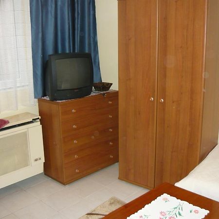 Galagonyas Apartman Eger Rum bild